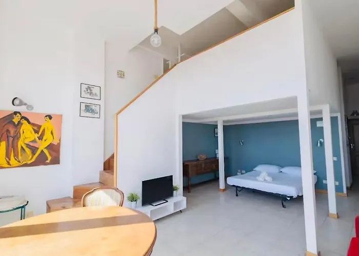 דירה Panoramic Loft Near Colosseum And Termini Station - Parking Included רומא